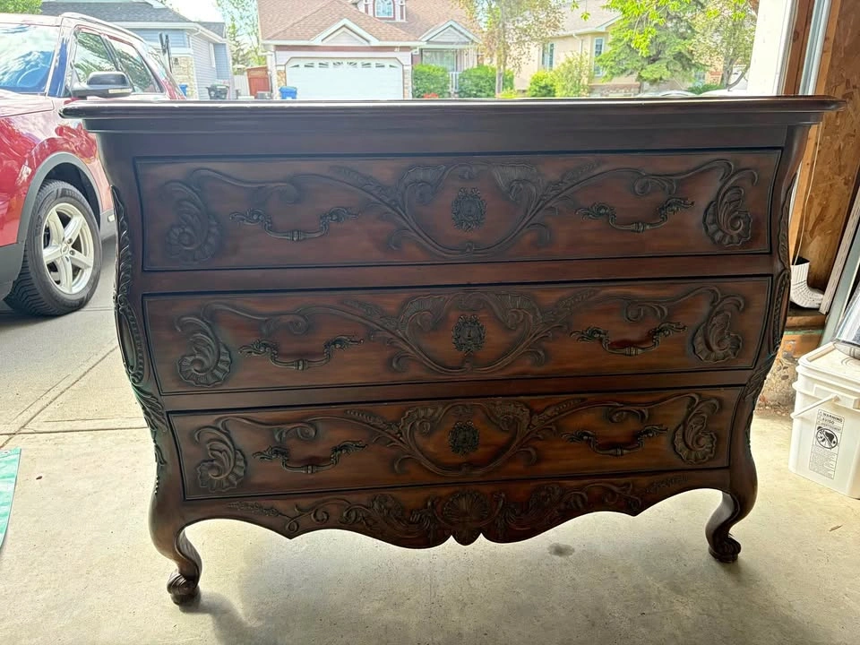 Vintage Drexel Heritage Legacy French Provincial Dresser