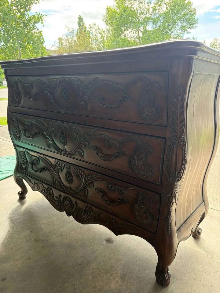 Vintage Drexel Heritage Legacy French Provincial Dresser - photo 2