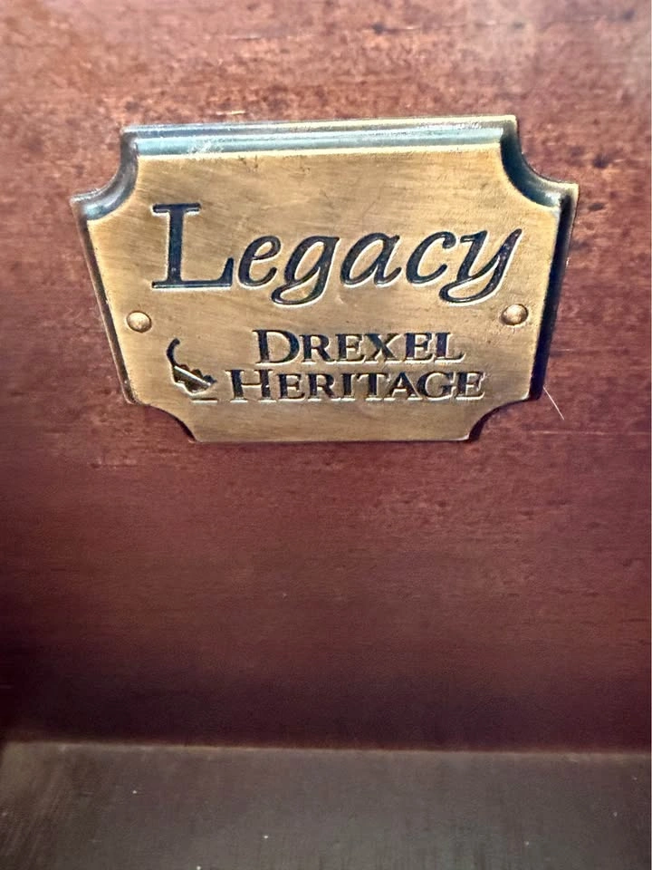 Vintage Drexel Heritage Legacy French Provincial Dresser - photo 3