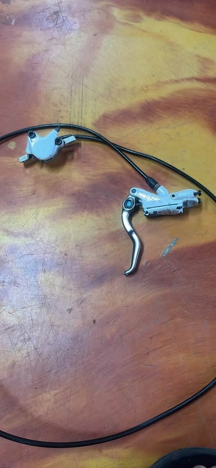 Hayes stoker trail brakes - photo 2