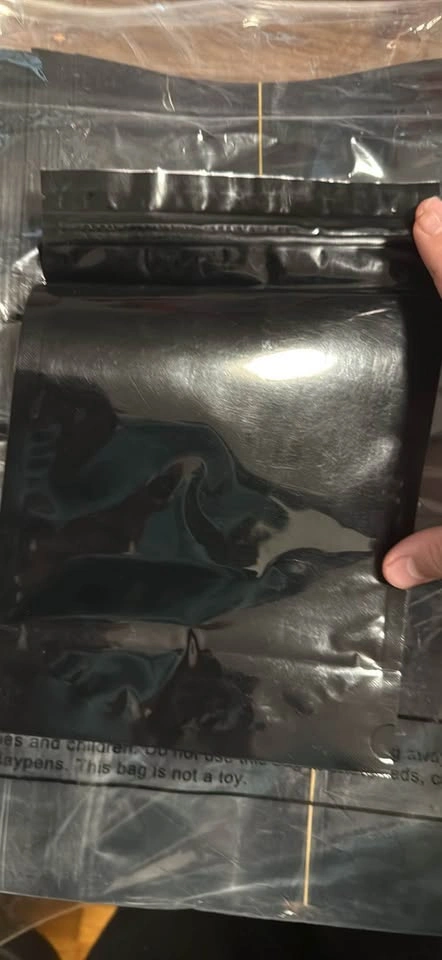 200 6.3 by 9.45 inch stand up black plastic bags - photo 3