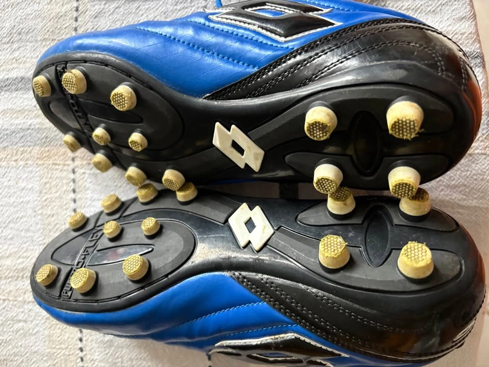 Soccer Cleats Size 5.5 - photo 2