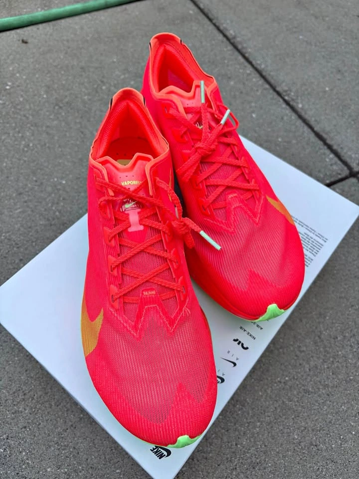 Brand New Nike ZoomX Vaporfly Next% 4