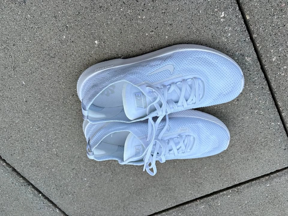 Nike Free 2025 Size 9.5