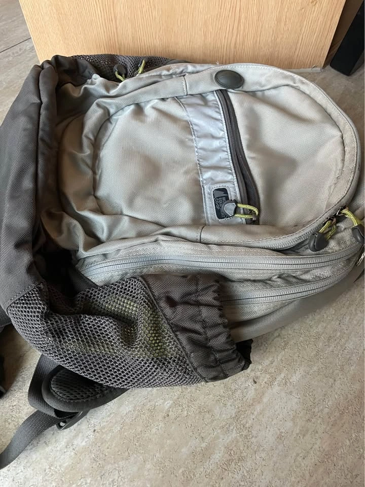 Mountain Equipment Co-op Backpack – Grey Hiking/School Bag - photo 2