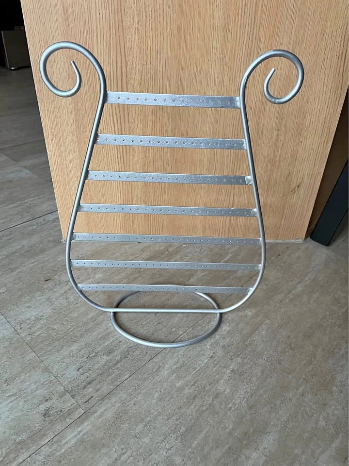 Metal Jewelry / Earring Display Stand – Silver Organizer Rack