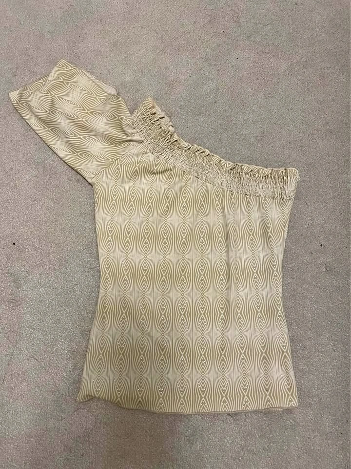 Niche Beige Off-Shoulder Patterned Top