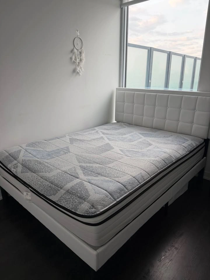 Modern White Queen Bed Frame with LED Lights & Mattress - photo 3