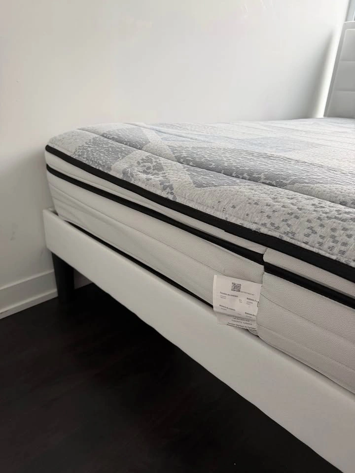Modern White Queen Bed Frame with LED Lights & Mattress - photo 5