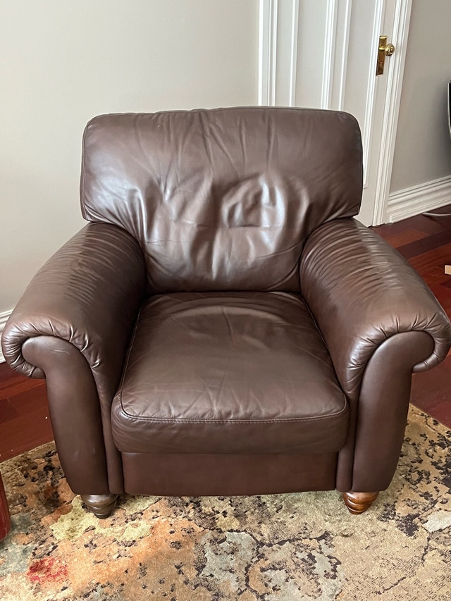 Loveseat & 2 Chairs - photo 2