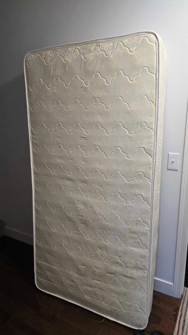 twin mattress