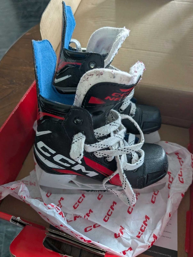 CCM Next Youth Size 13 Skates - photo 2