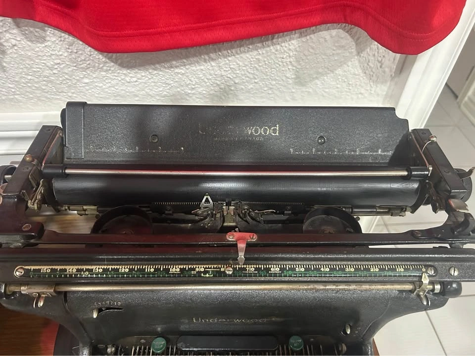 Vintage Underwood Master Typewriter - photo 4