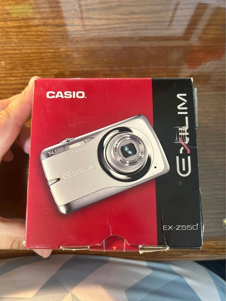 Casio Exilim EX-Z550 Digital Camera