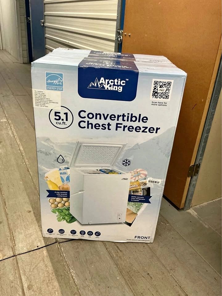 Arctic King 5.1 cu. ft. Convertible Chest Freezer