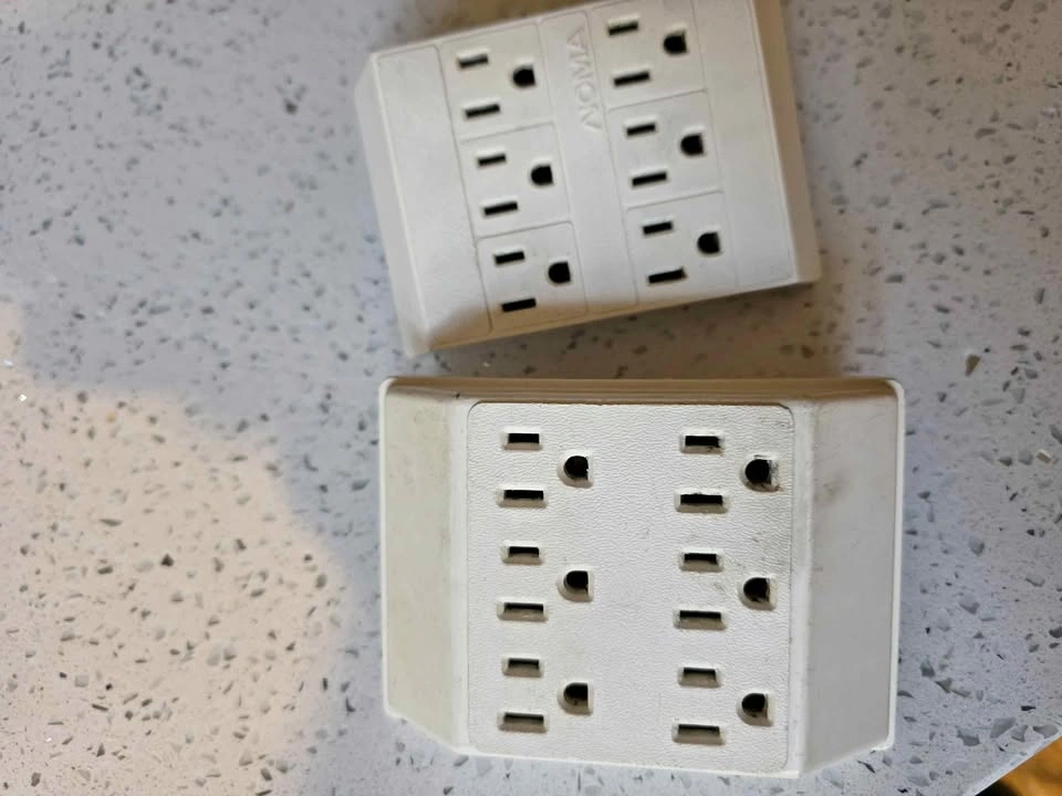 NOMA 6-Outlet Wall Tap Adapters