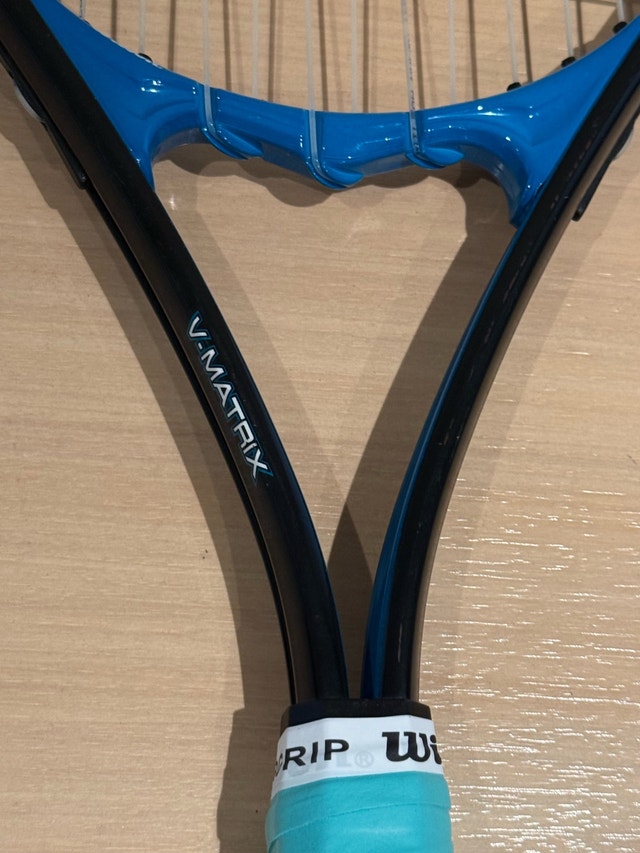 Wilson V-Matrix Tennis Racket Racquet - New Grip - photo 3