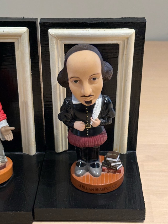 Jesus and William Shakespeare Bookends - photo 2