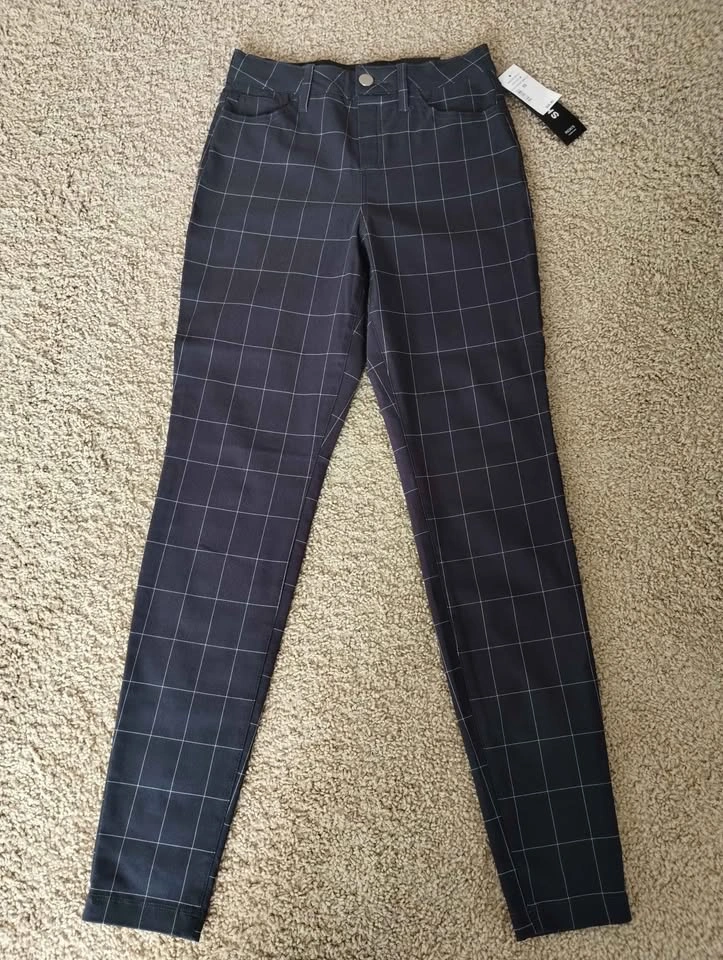 Women's Pants Bundle - New and Like New - photo 2