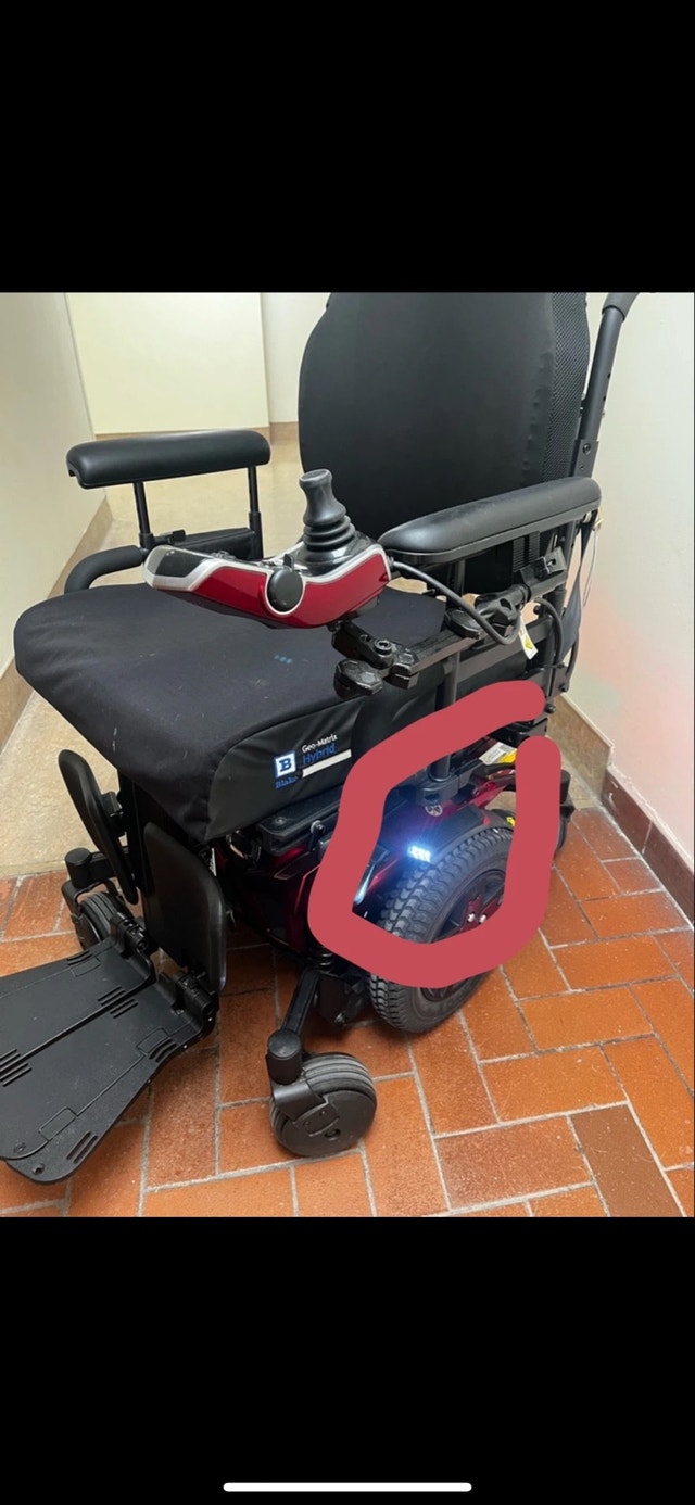 Quantum Edge 3 Electric Wheelchair - photo 4