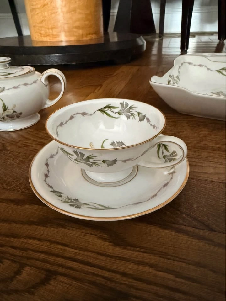 Vintage Rosenthal “Winifred” Porcelain China Set – Service for 1 - photo 3