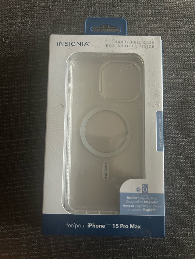 Brand New Insignia Hard-Shell MagSafe Case for iPhone 15 Pro Max - photo 5