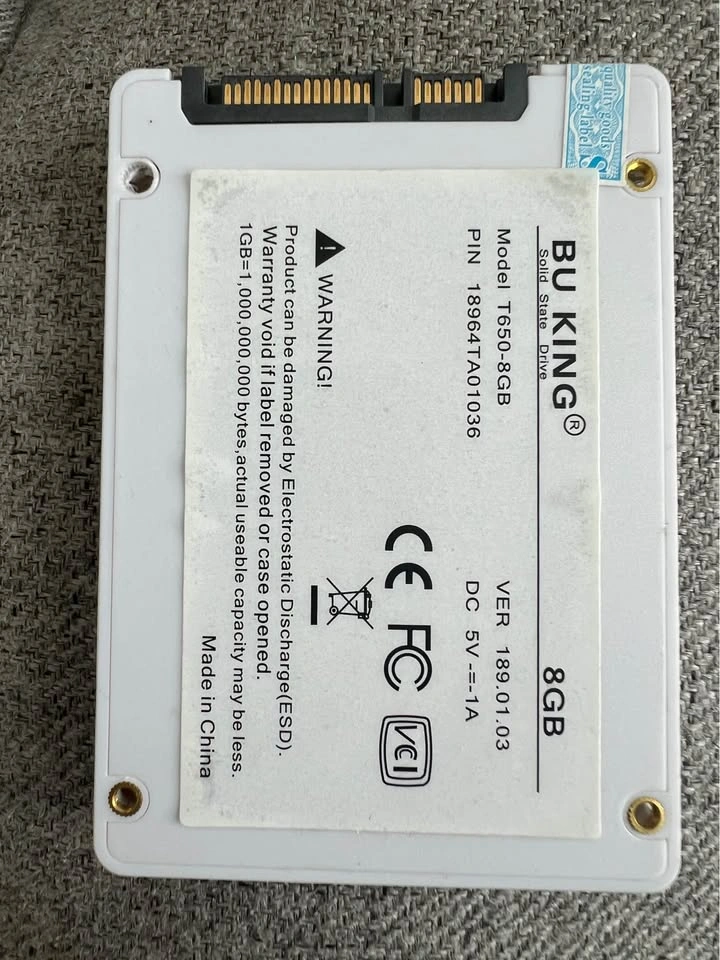 BU KING T650-8GB 2.5" SATA Solid State Drive - photo 2