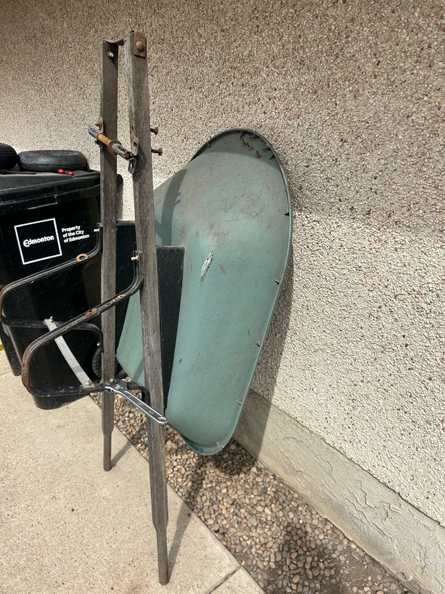 wheelbarrow - photo 4