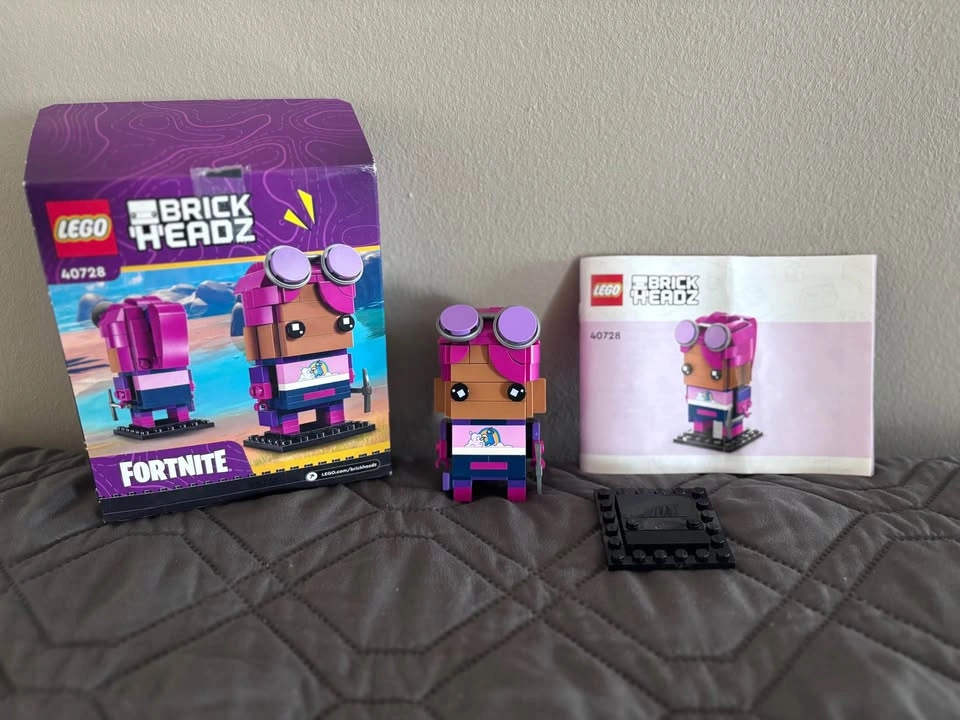 LEGO BrickHeadz Fortnite Brite Bomber 40728 - photo 3
