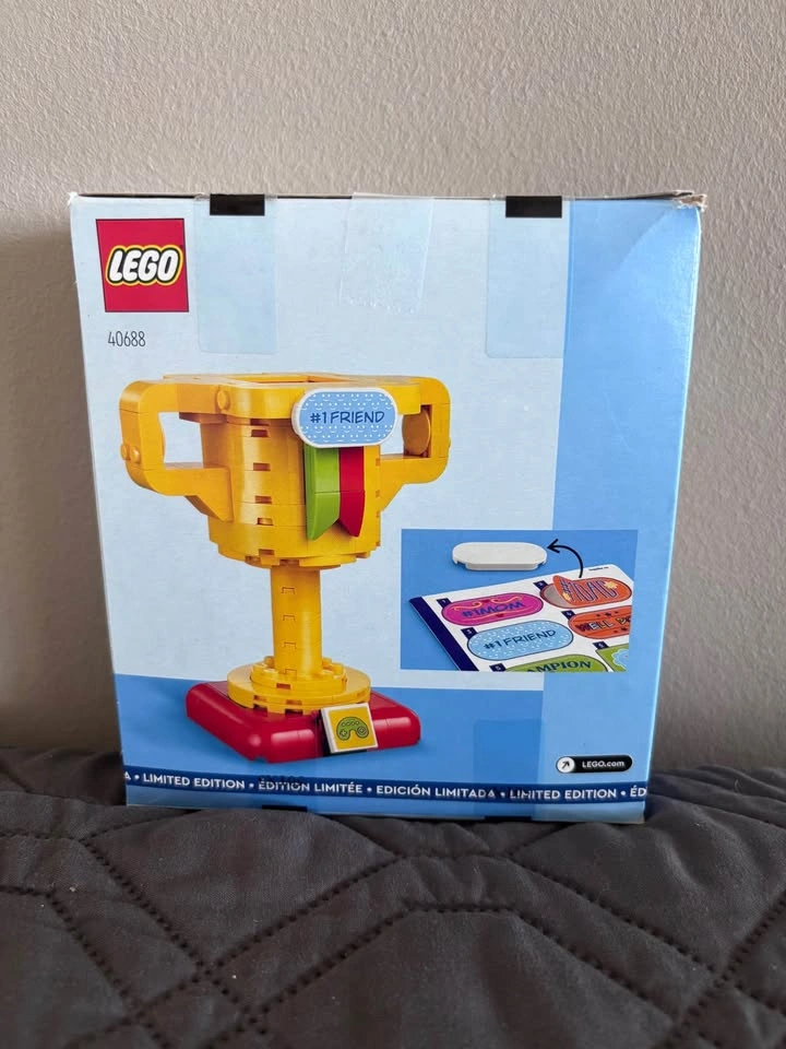 LEGO 40688 Trophy Award - photo 2