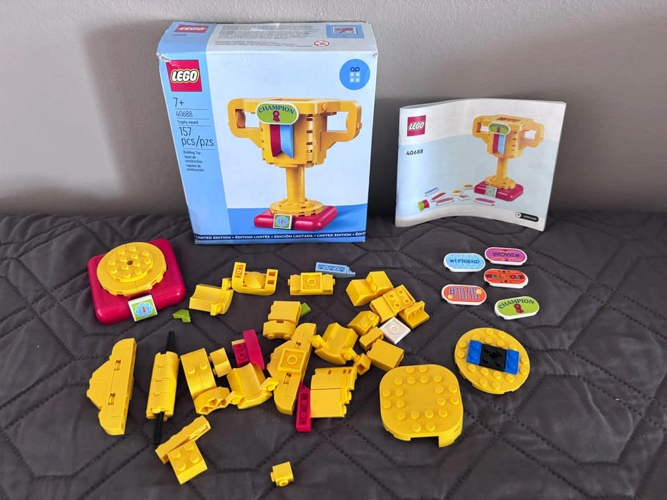 LEGO 40688 Trophy Award - photo 3
