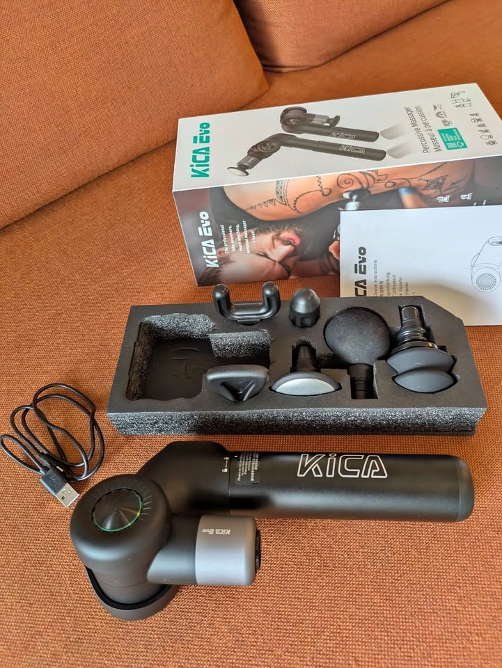 KiCA Evo Foldable Percussive Massager (with Heated Head)