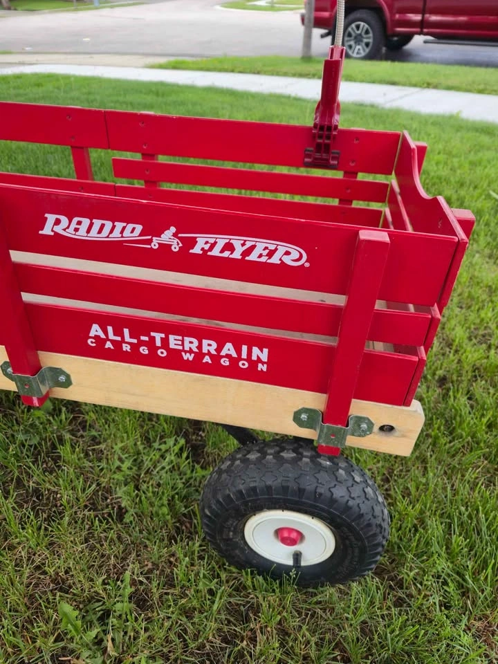 Beautiful Radio Flyer All Terrain Kids Wagon - photo 4