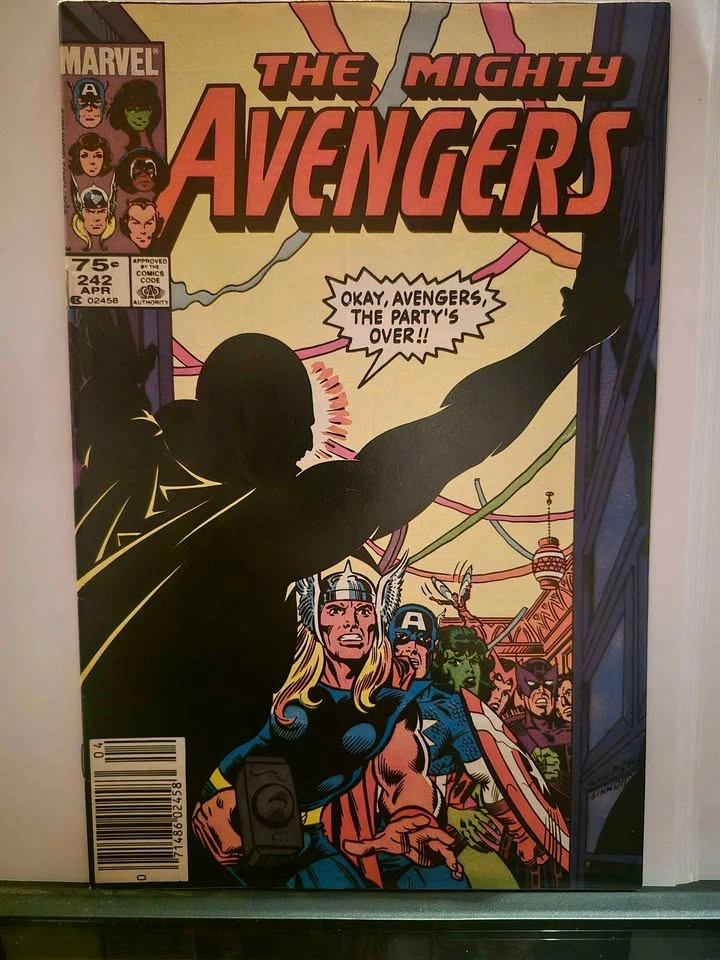 Marvel The Avengers Comic Book Lot - photo 3