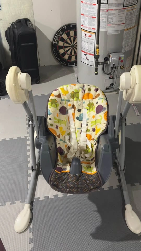 Fisher-Price Swing-to-High Chair - photo 4