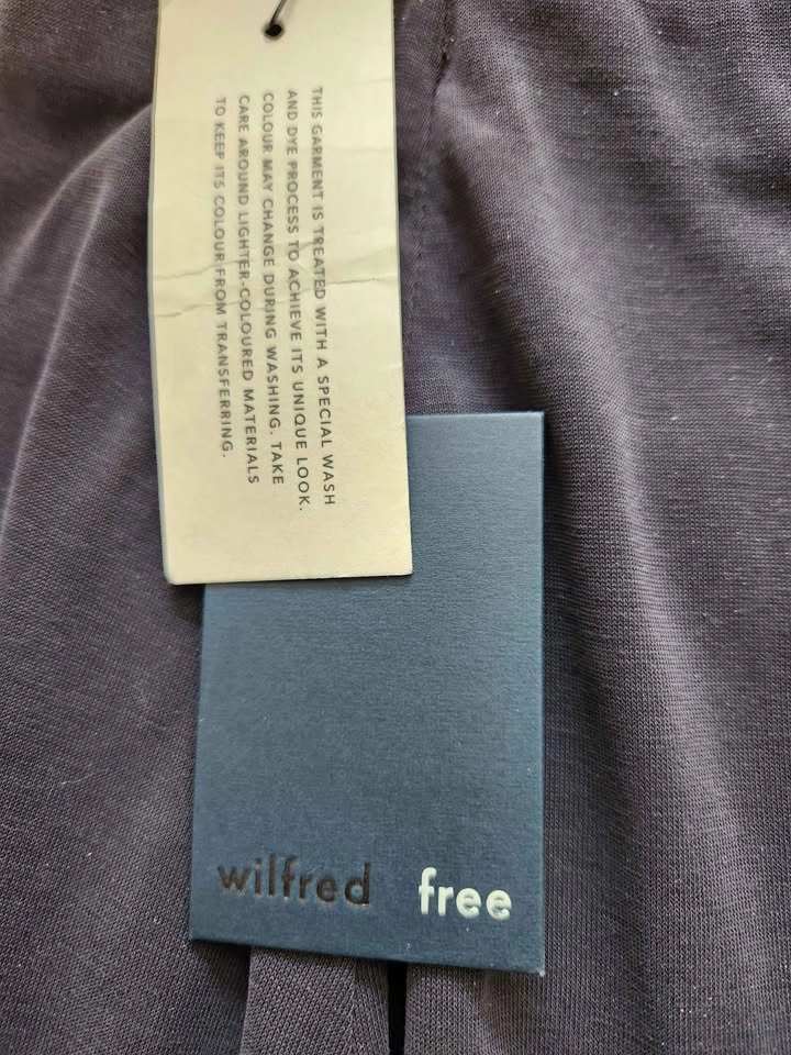 *New* ARITZIA WILFRED FREE Skirt – Women’s Medium - photo 2