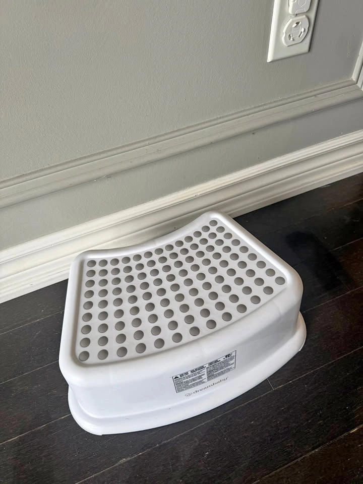 Dreambaby Toddler Step Stool