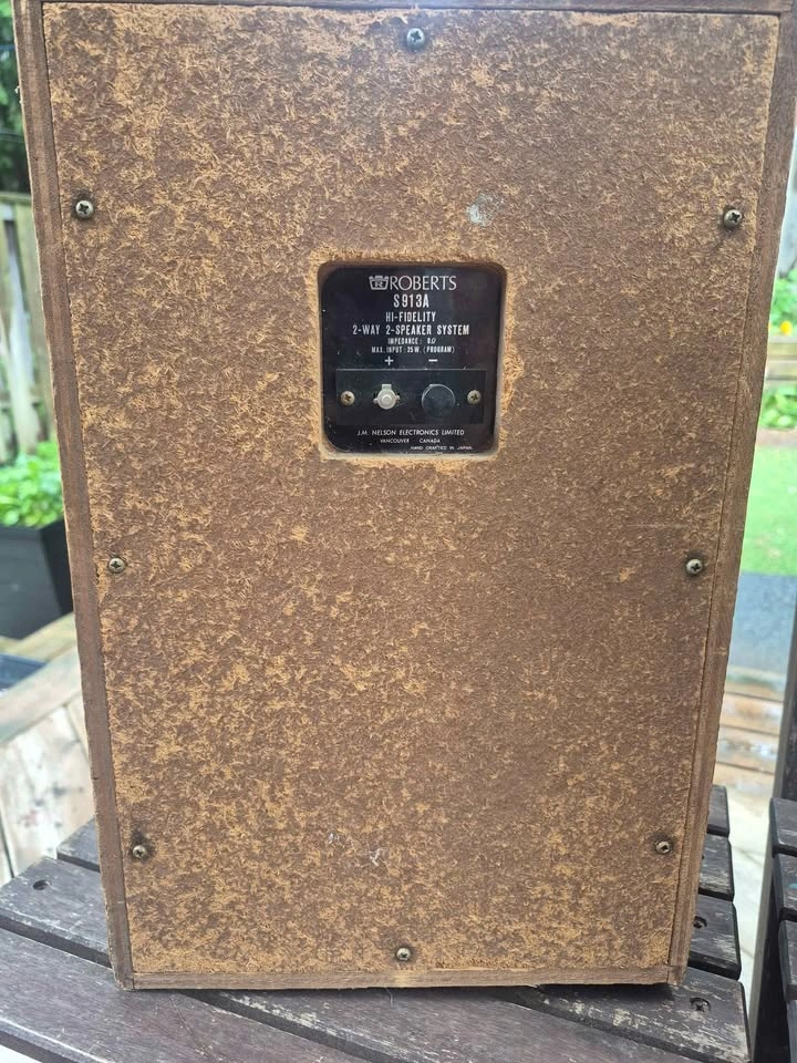 Vintage 1970s Roberts S-913A bookshelf speakers - photo 5