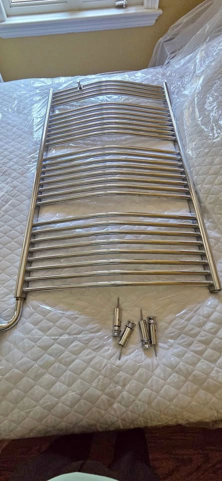 Tuzio Chrome Towel warmer