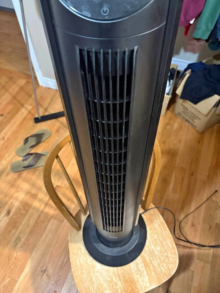 Seville Classics Tower Fan (oscillating, touch control)