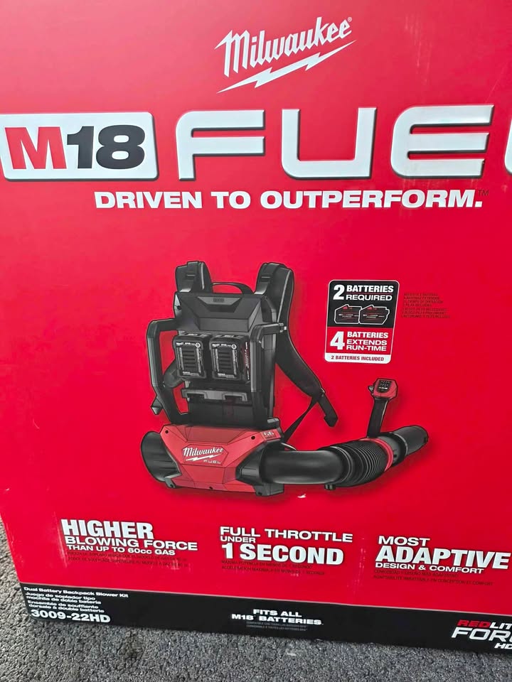 Milwaukee M18 FUEL Backpack Leaf Blower - NEW