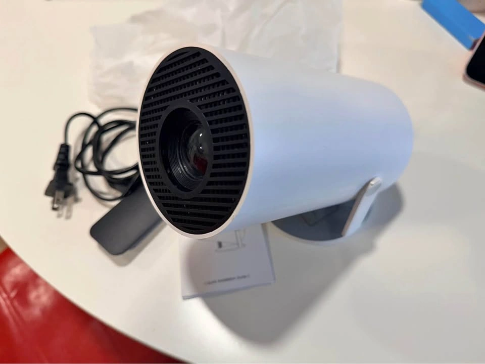 Portable Smart Projector (New)