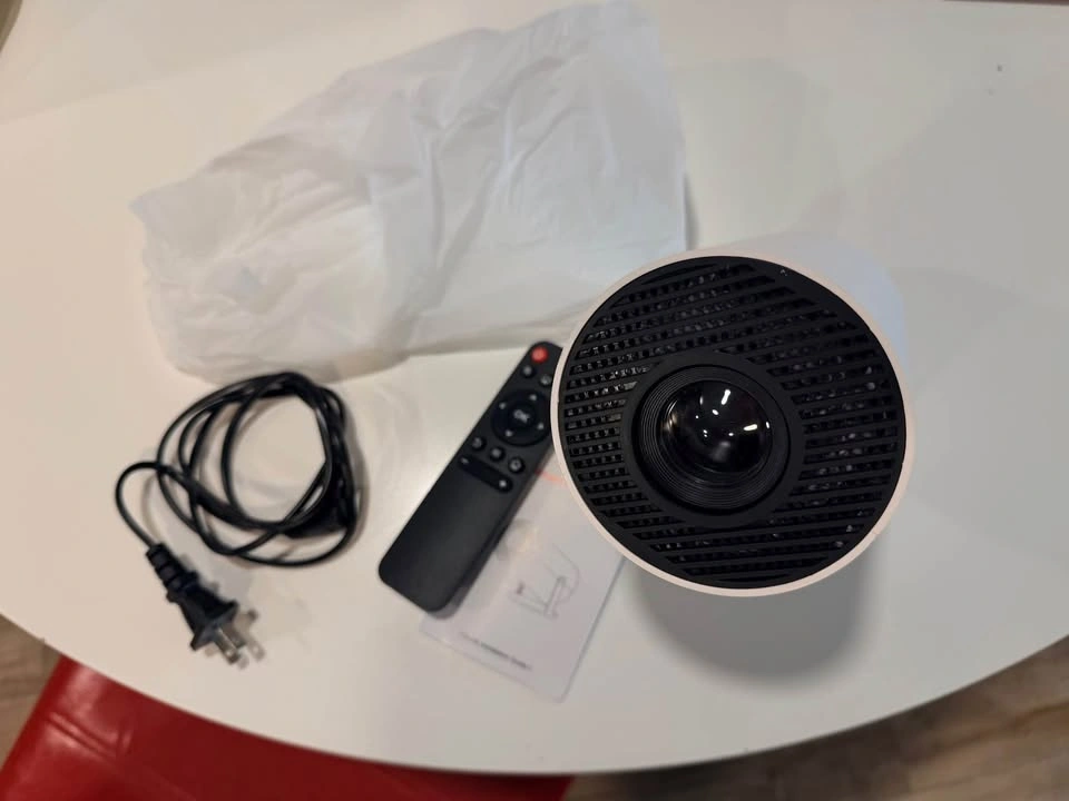 Portable Smart Projector (New) - photo 3