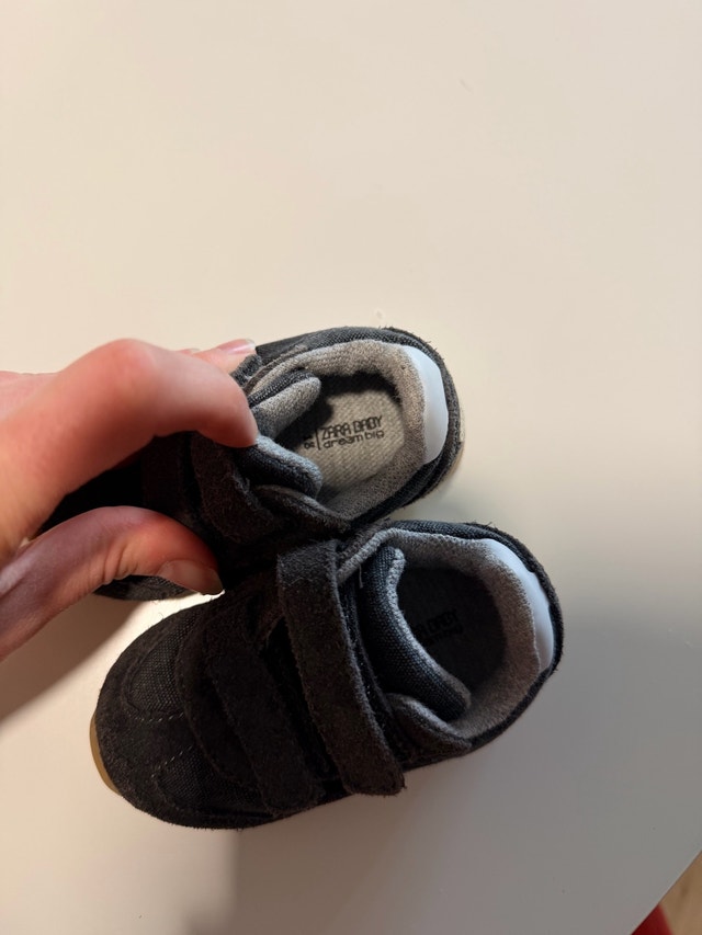 Zara Baby Shoes - Size 18 - photo 3