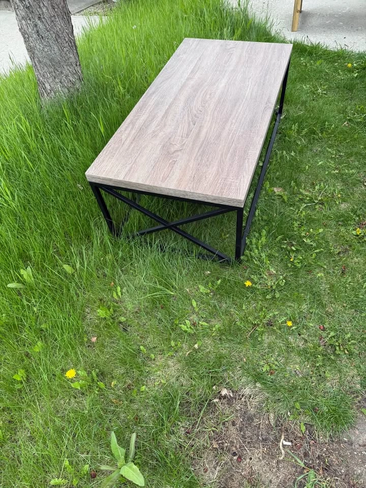 Brand New Monarch Specialties Coffee Table - photo 4