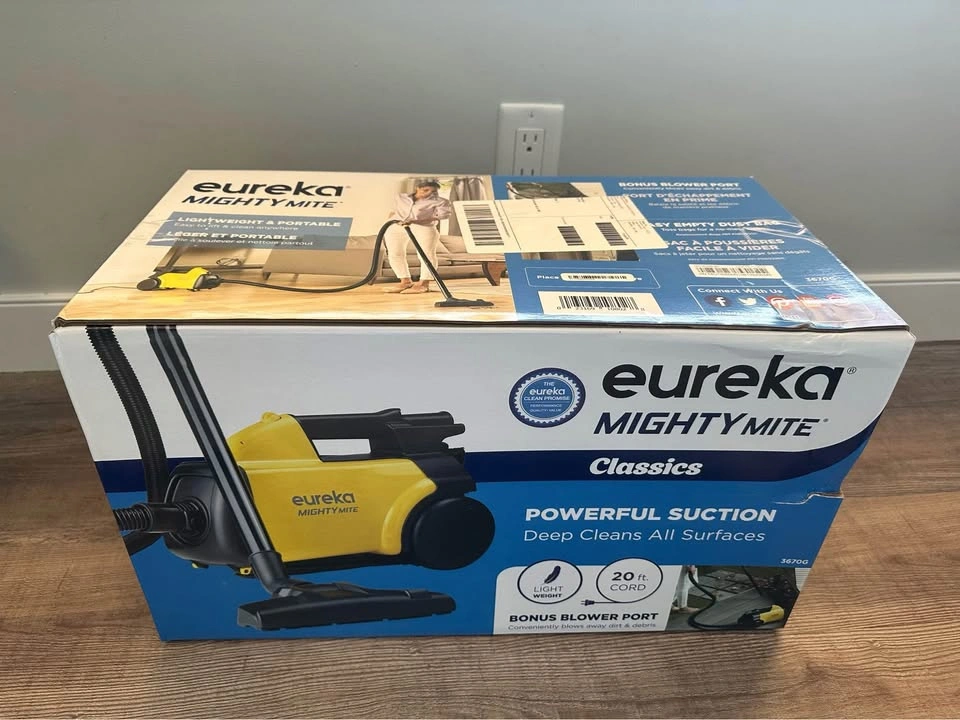 BRAND NEW EUREKA MIGHTY MITE VACUUM - photo 2