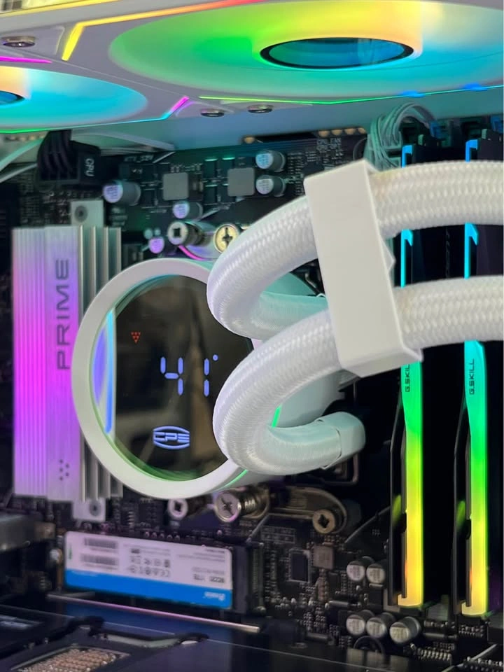 RTX 5070 Gaming PC - Ryzen 9600X | 32GB RAM | 1TB SSD - photo 3