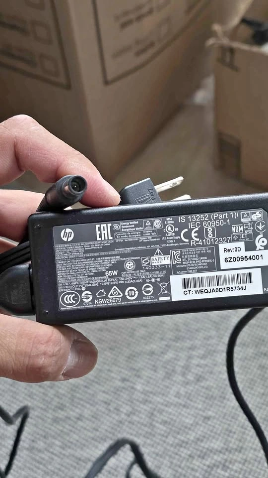 HP power adapter for HP laptop