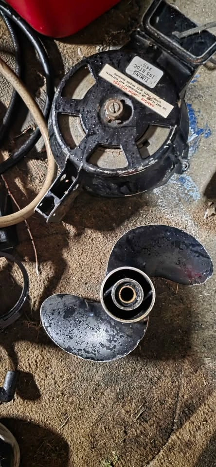 Mercury boat motor 7.5h.p. - photo 5