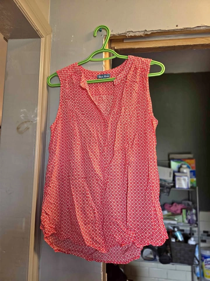 Fleur Bleue Sleeveless Blouse